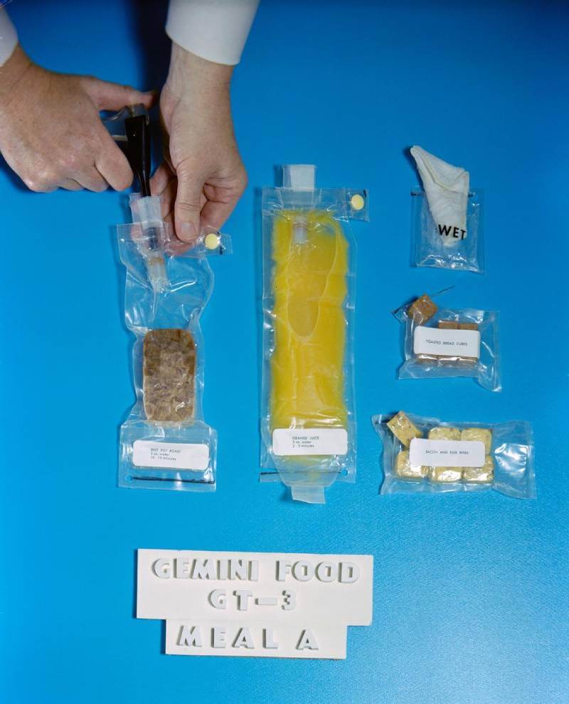 Dehydrated food packets for the Gemini-3 flight