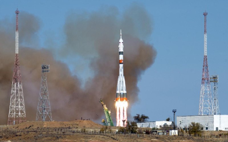 Spacecraft Soyuz MS-17 Launch